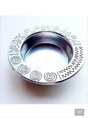 Vintage Wilton Co. Polished Pewter Round Dish Wine/Candle Holder Silvertone